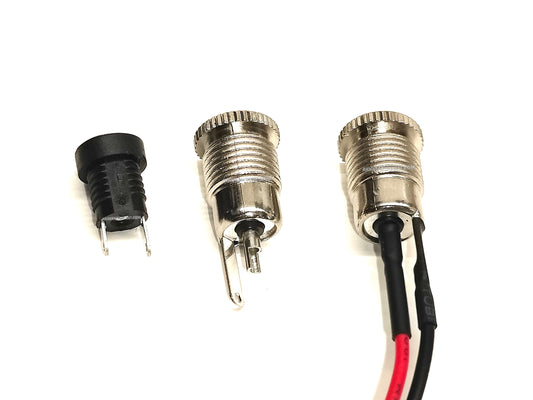 5.5x2.1mm liitin - Paneelikiinnitys