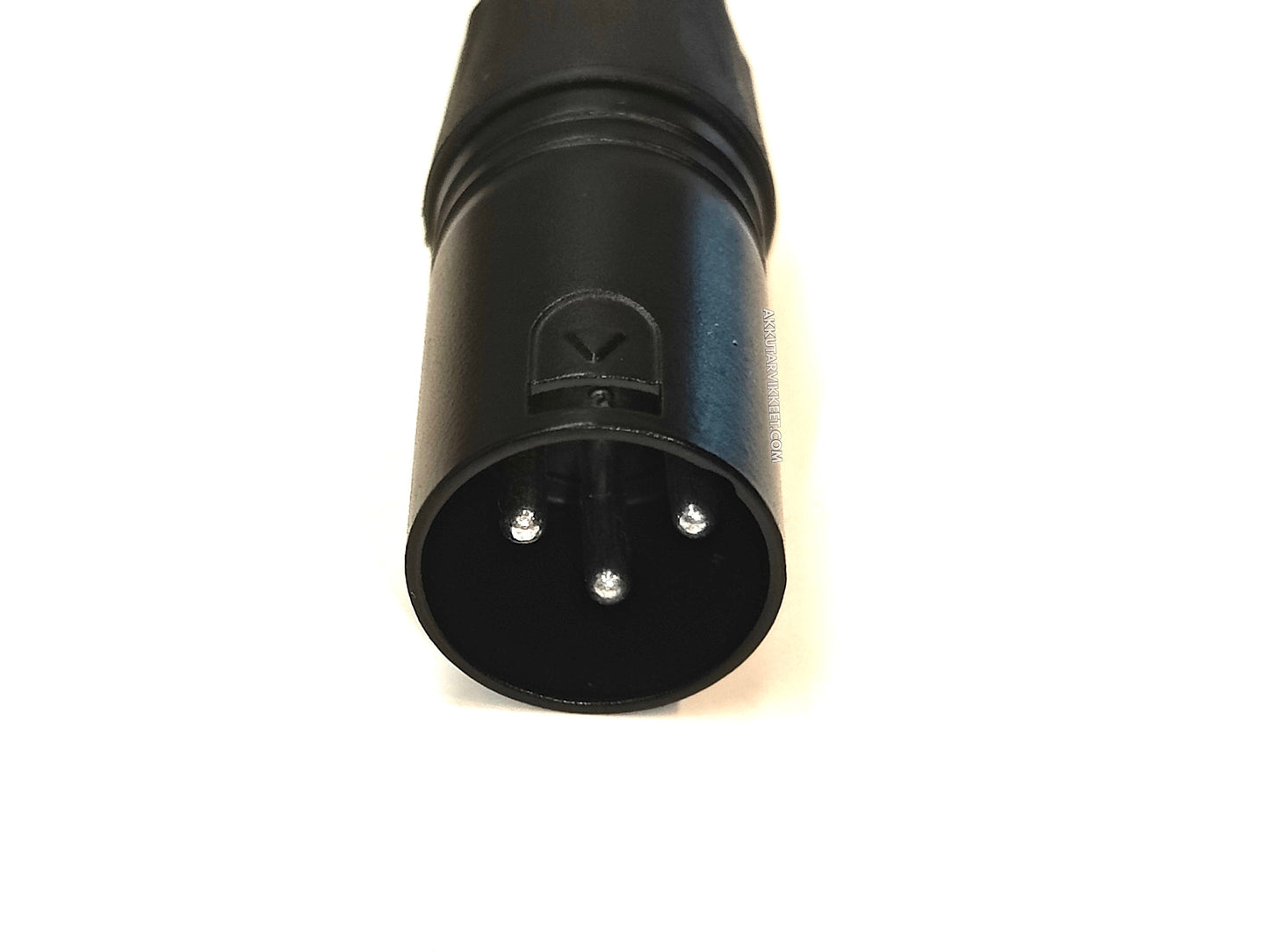 XLR-3 liitin uros